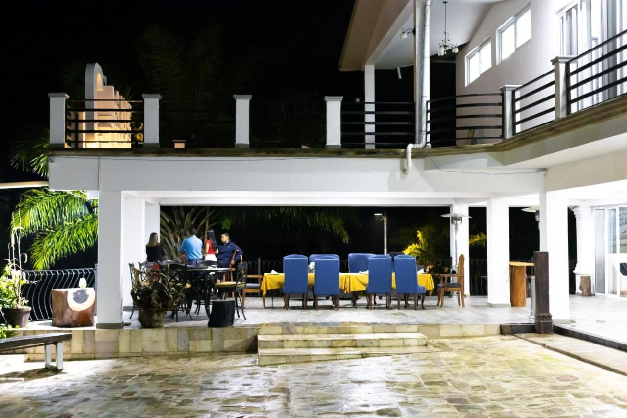 Hotel Cocoview, Bar & Restaurante Valle de Ángeles Extérieur photo